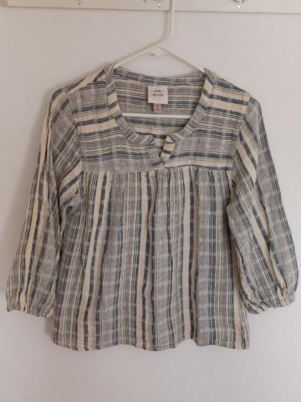 KNOX ROSE WOMEN'S TOP BLUE CREAM STRIPED 3/4 SLEEVE CRINKLE TEXTURE SIZE MEDIUM